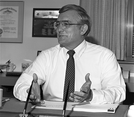 Delta AVP-Personnel Maurice Worth 1987