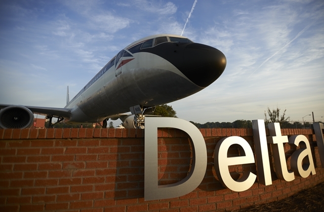 Delta Boeing 757-232 Ship 608, 2015