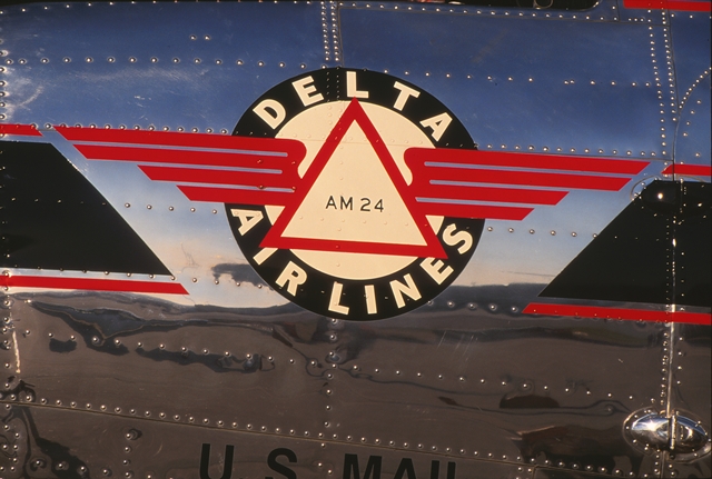 Delta Air Mail 24 logo